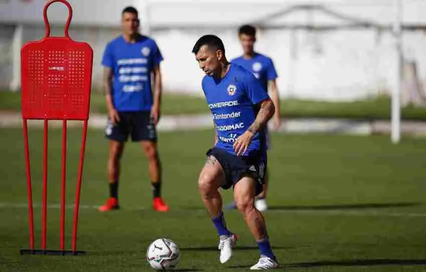 INSTAGRAM: @gary_medel17 Gary entrenando con su selección