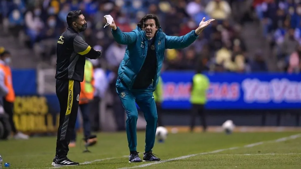Solari fue expulsado vs Puebla