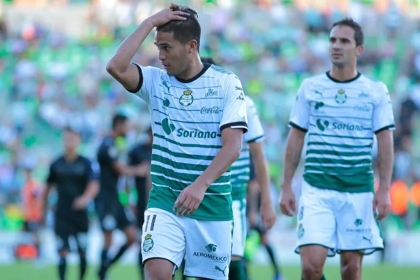 Ulises Dávila tras un partido de Santos