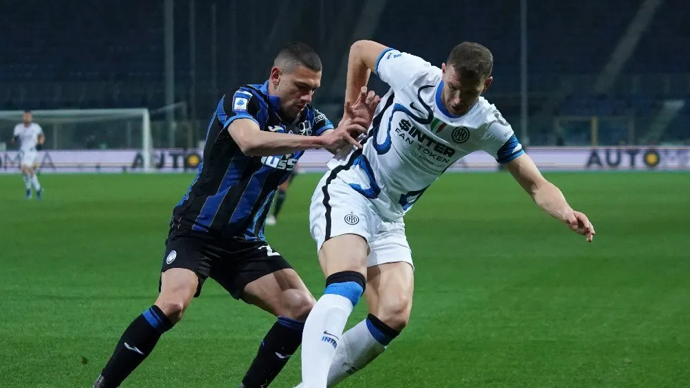 AP Merih Demiral (Atalanta) vs Edin Dzeko (Inter de Milán)