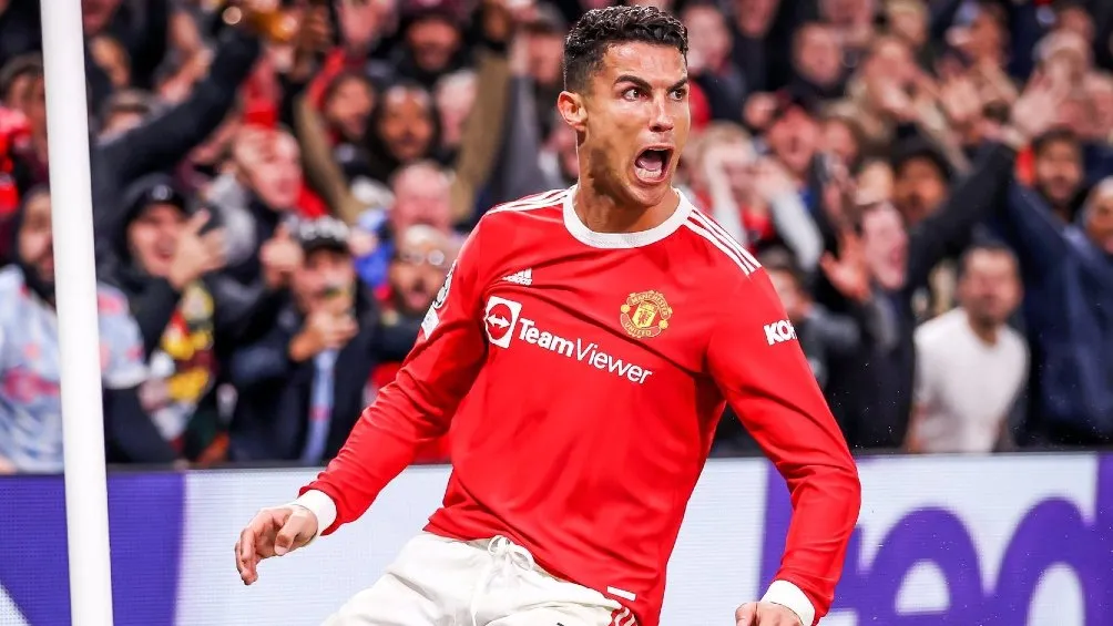 TWITTER | @SRFUTBOLPY Cristiano Ronaldo celebrando gol con el Manchester United