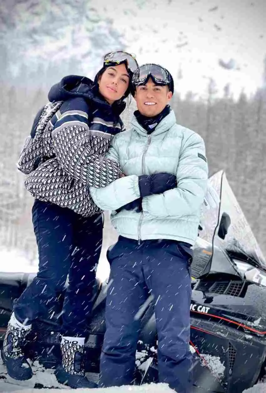 INSTAGRAM: @georginagio CR7 y su esposa de vacaciones
