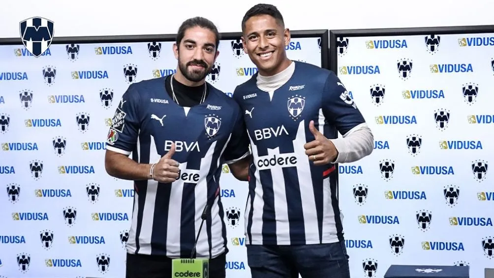 RAYADOS Pizarro fue presentado con Rayados
