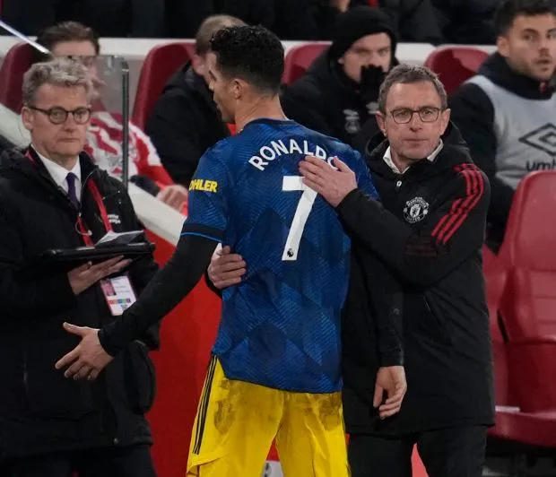 Cristiano Ronaldo, molesto por salir de cambio