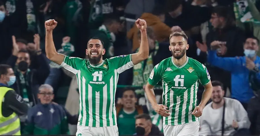 Iglesias en partido con el Betis