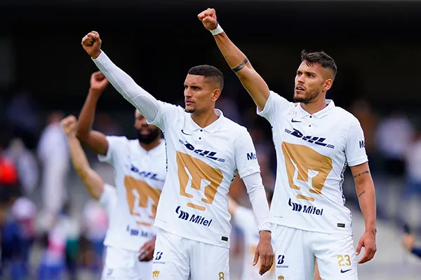 IMAGO7 Freire junto a Meritao previo a un partido