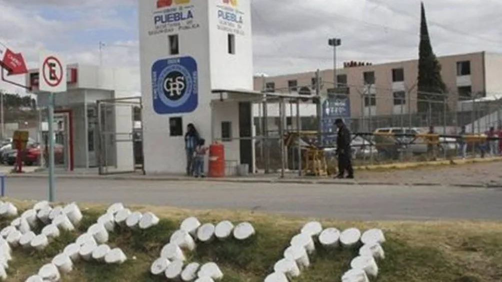 TWITTER/Noticias MX Penal por fuera