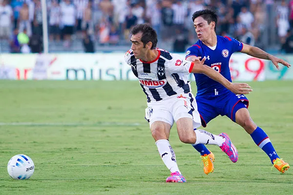 Delgado ya como jugador de Rayados
