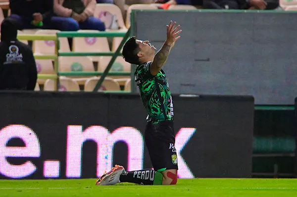 La celebración del gol de Dávila