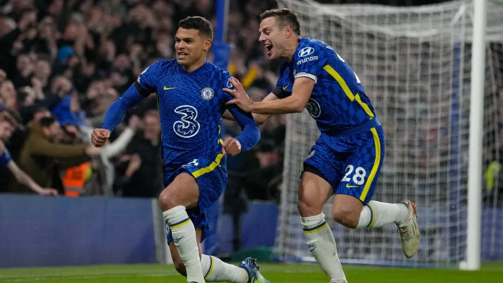 Thiago Silva festejando gol con el Chelsea ante el Tottenham