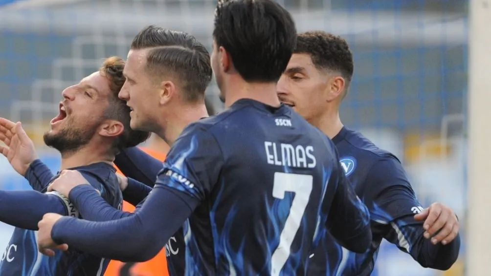 Jugadores festejan el triunfo