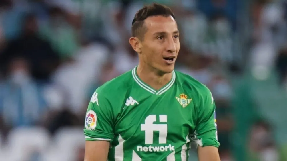 Guardado en un partido con el Betis