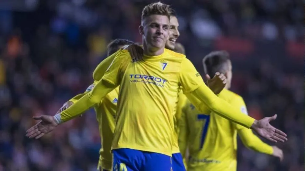 Alejo en un partido con el Cádiz