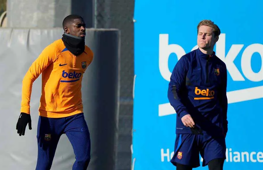 Dembéle y Frankie de Jong, en el entrenamiento del Barcelona