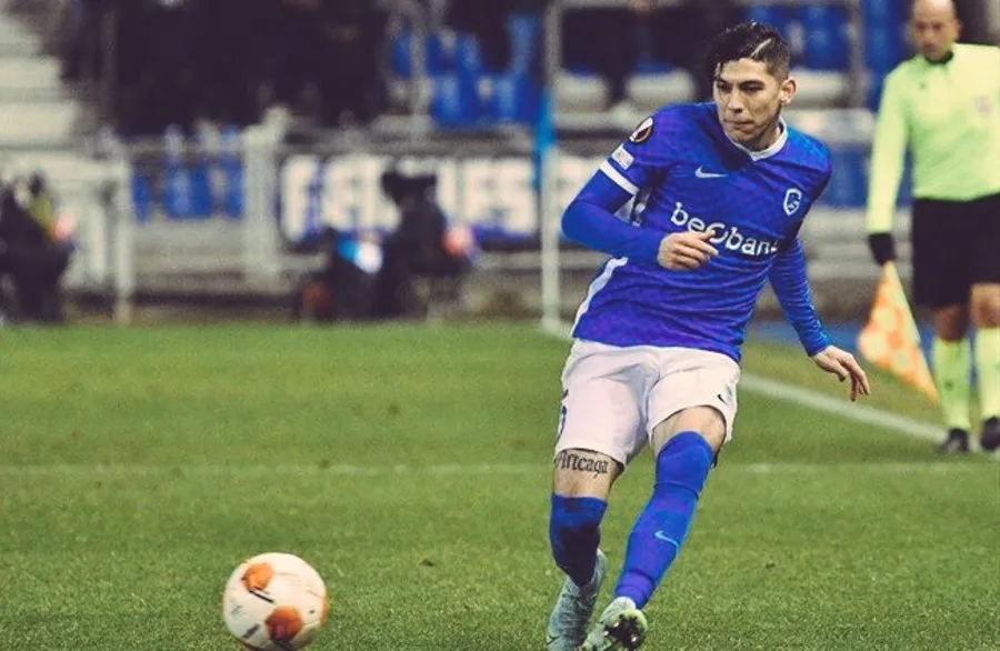 TWITTER @Arteaga_Gera Arteaga con el Genk