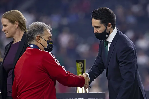 MEXSPORT Martino junto a De Luisa