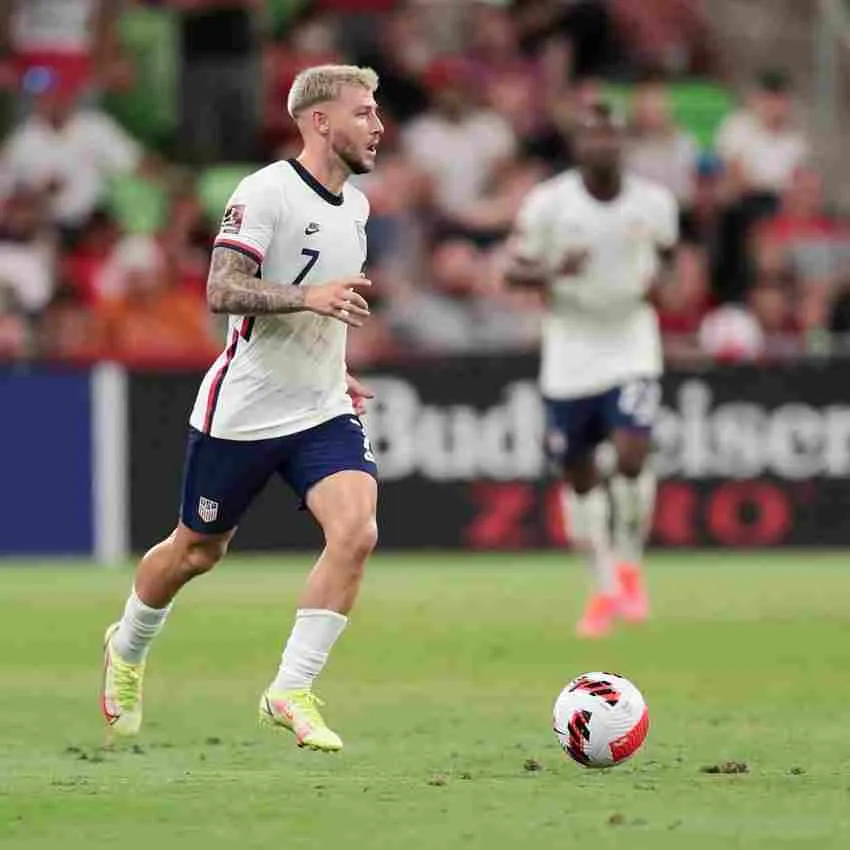 Paul en un juego con EU