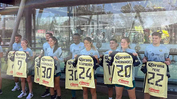 La presentación de refuerzos en América