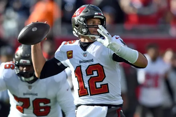 AP Tom Brady en acción