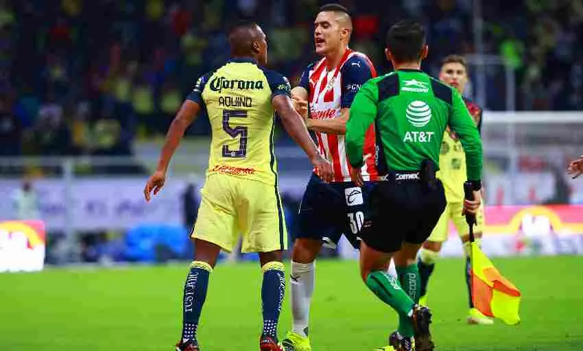 Sergio en un Clásico vs América