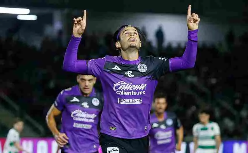 Benedetti anotó su primer gol con la Ola Morada