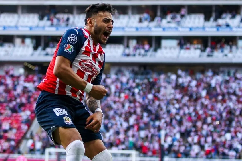 IMAGO7 Alexis Vega festejando un gol