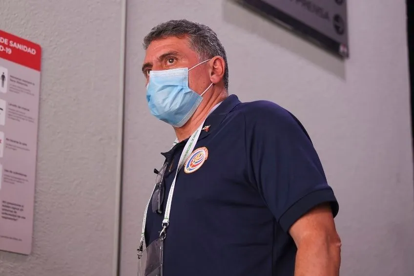 IMAGO7 Luis Fernando Suárez en su llegada al Azteca