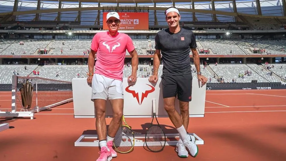 Rafael Nadal y Roger Federer juntos tras un partido de tenis