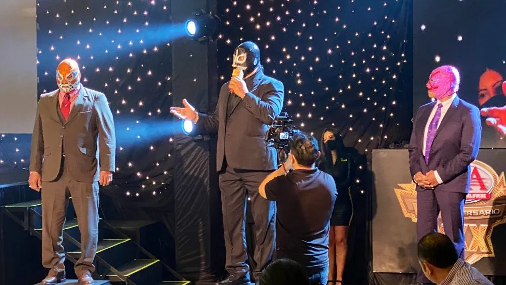 Conferencia ante los medios sobre Triplemanía XXX