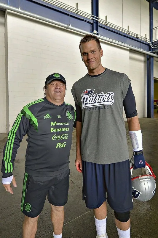 Piojo Herrera y Tom Brady en el Gillette Stadium