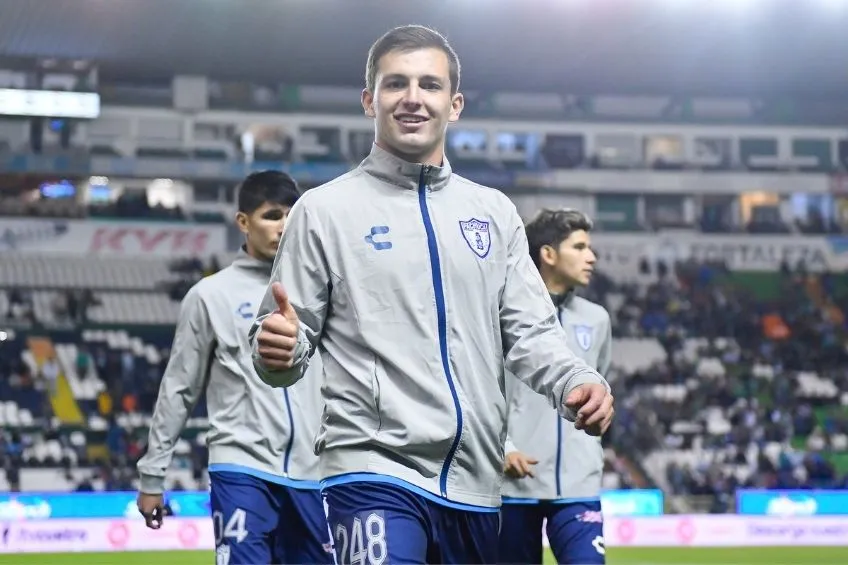 Eugenio Pizzuto en un partido de Pachuca