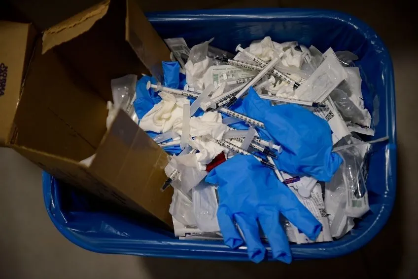 AP Material utilizado para la vacunación contra la Covid-19