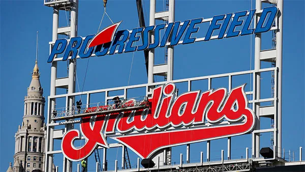 La colocación del nuevo mote en el estadio de Cleveland