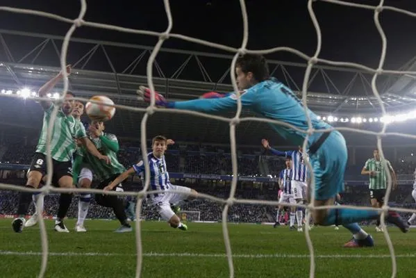 Betis anota a la Real Sociedad