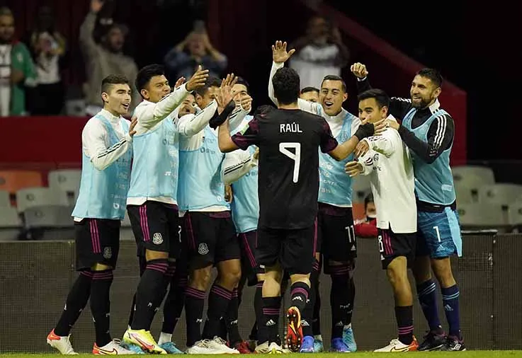 AP Jugadores mexicanos, celabrando el gol ante Panamá