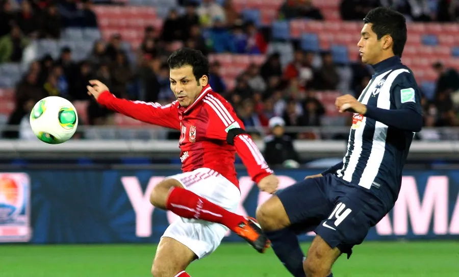 Tecatito Corona en partido del Mundial de Clubes ante el Al-Ahly