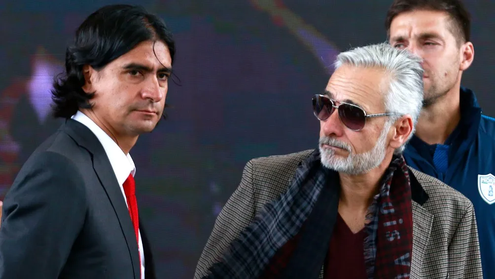 Marco Antonio Garcés junto a Jesús Martínez de Grupo Pachuca