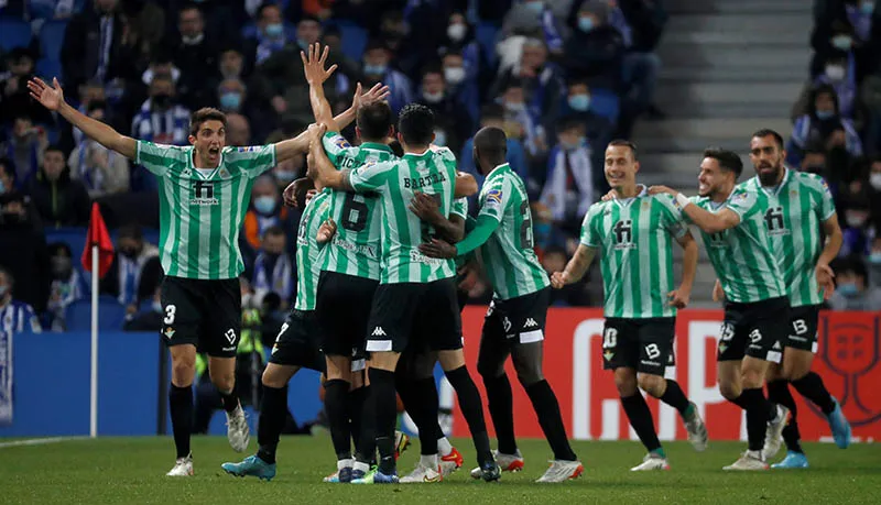 EFE Jugadores del Betis festejan un tanto vs la Real Sociedad