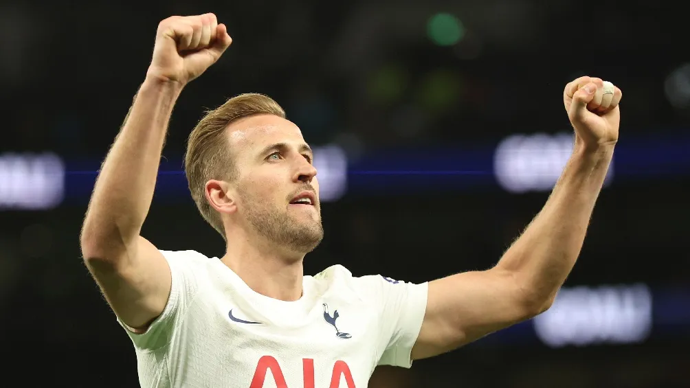 Harry Kane festejando gol con el Tottenham ante el Brighton