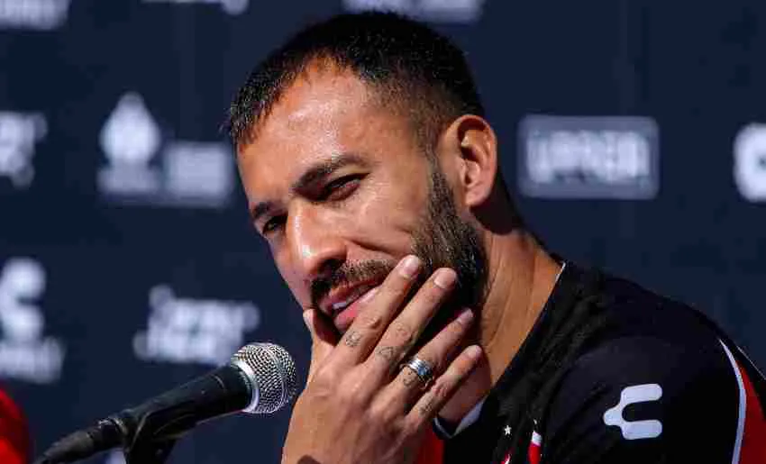 Emanuel durante su presentación como refuerzo