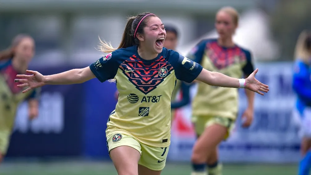 Katty Martínez festejando su gol 100 en la Liga MX Femenil