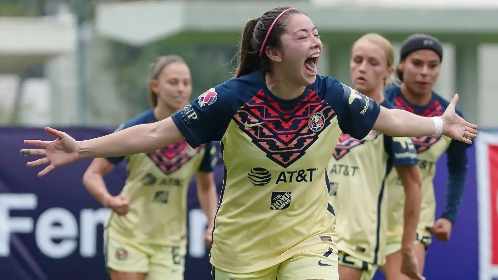 Katty Martínez festejando su gol 100 en la Liga MX Femenil