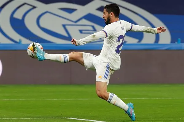 Isco en acción ante Granada