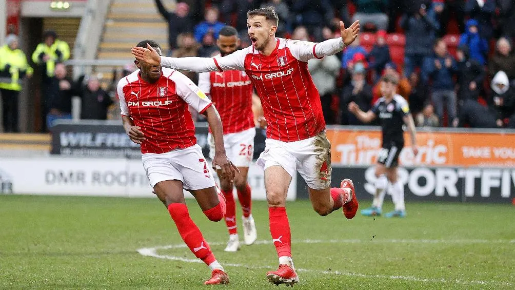 TWITTER | @OFFICIALRUFC Jugadores del Rotherham United celebrando gol ante Accrington