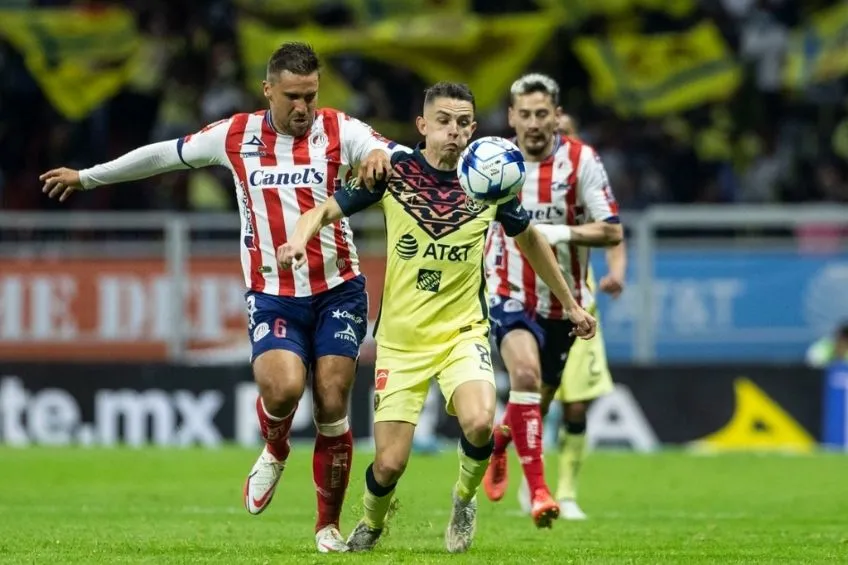 AGENCIA RÉCORD | MIGUEL PONTÓN Fidalgo en un partido con América