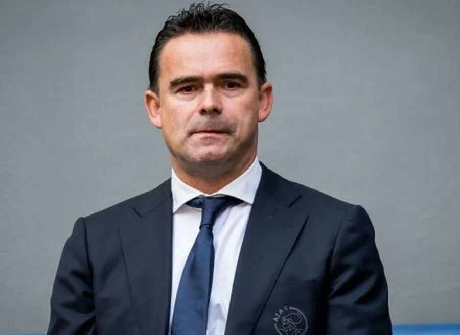 Overmars como directivo
