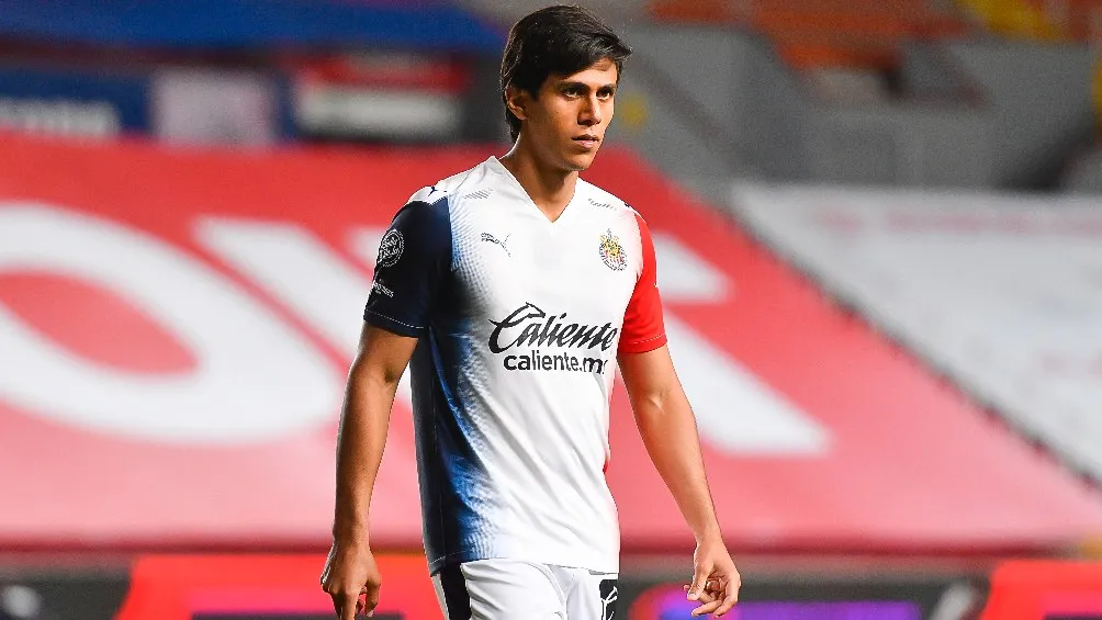 IMAGO7 José Juan Macías jugando partido de la Liga MX con Chivas