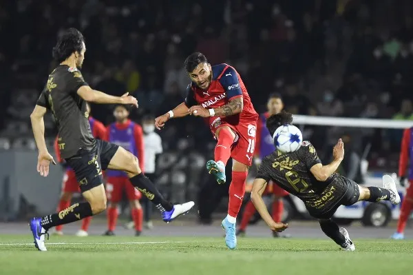 Alexis Vega ante Juárez FC