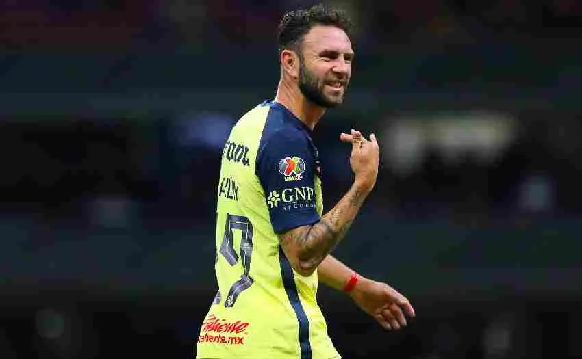 IMAGO 7 Layún tras la expulsión ante San Luis