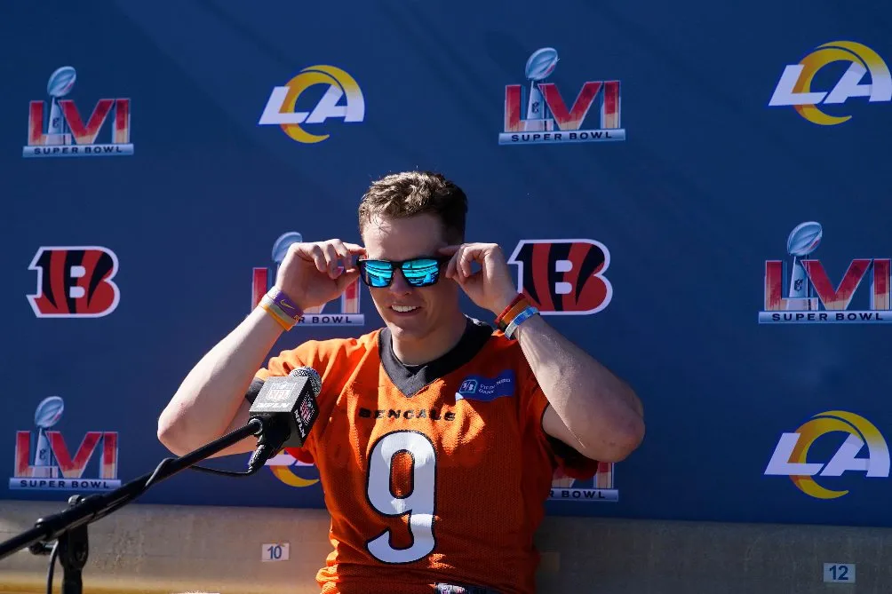 Joe desde Los Angeles, interactuó con los medios que acudieron a la conferencia